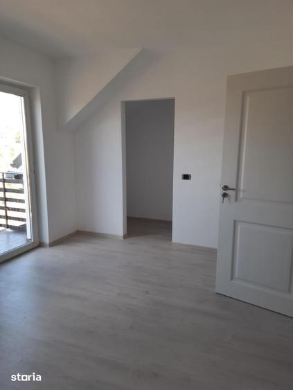 Casă cu 4 camere decomandat cu Teren 250 Mp în Burdujeni