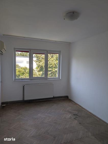 Apartament cu 3 camere decomandat în Vest