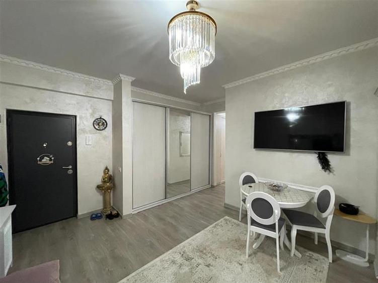 Apartament 2 camere transformat in 3 camere de vanzare zona C5-Tulcea - 2
