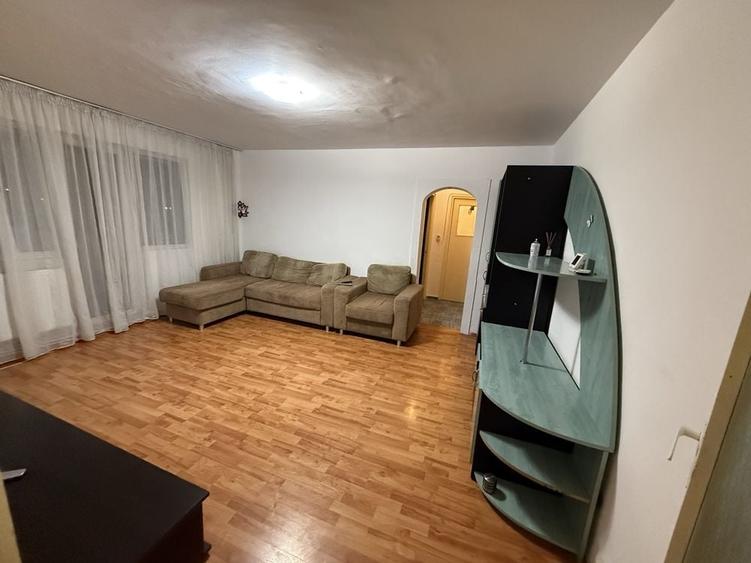 Apartament cu 2 camere semidecomandat în Lăpuș