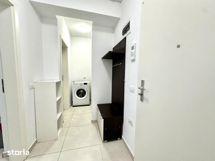 Apartament cu 2 camere decomandat în Tractorul