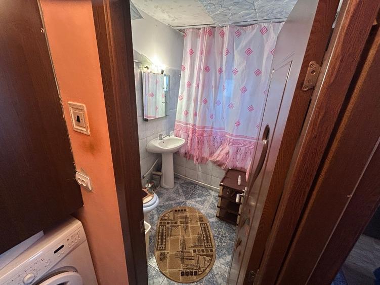 Apartament cu 2 camere semidecomandat, mobilat în Nord