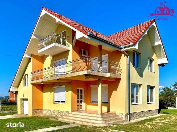 Casă cu 7 camere cu Teren 600 Mp în Sânmartin