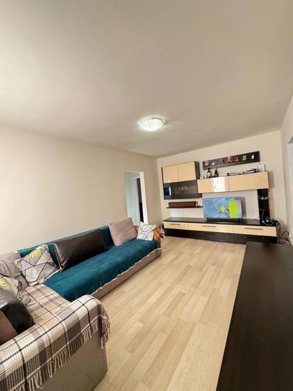 Apartament cu 3 camere decomandat în Alexandru cel Bun