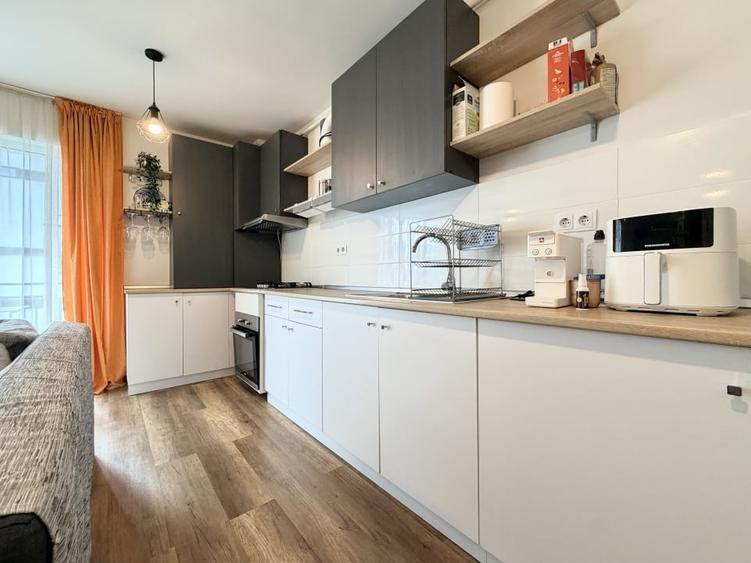 Apartament cu 2 camere semidecomandat, mobilat în Zorilor