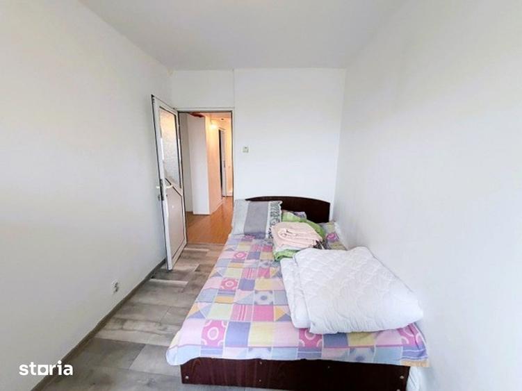 Apartament cu 3 camere decomandat în Tineretului