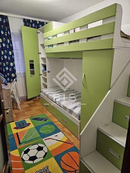 Apartament cu 3 camere decomandat în Ștefan cel Mare