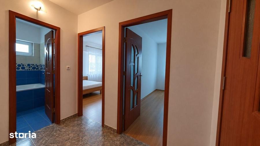 Apartament cu 3 camere decomandat în Traian