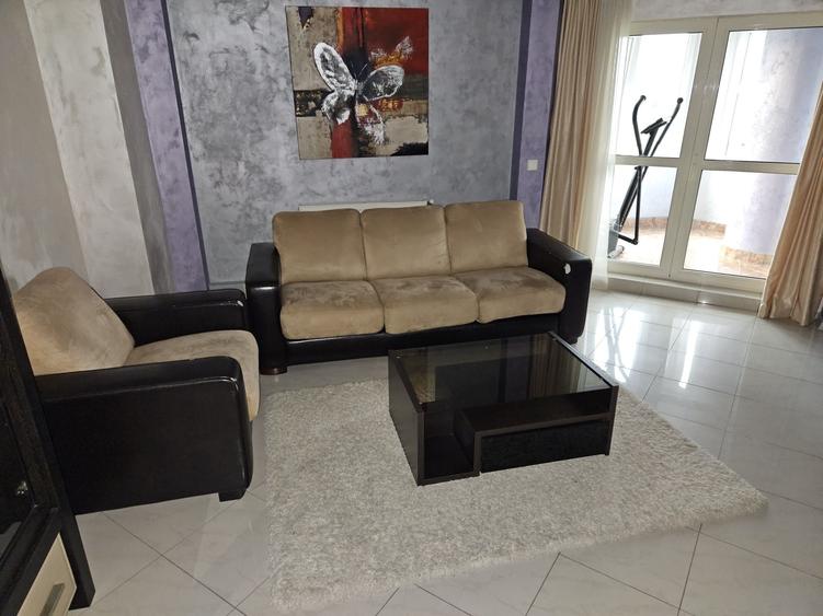 Apartament cu 3 camere decomandat în Popa Șapcă