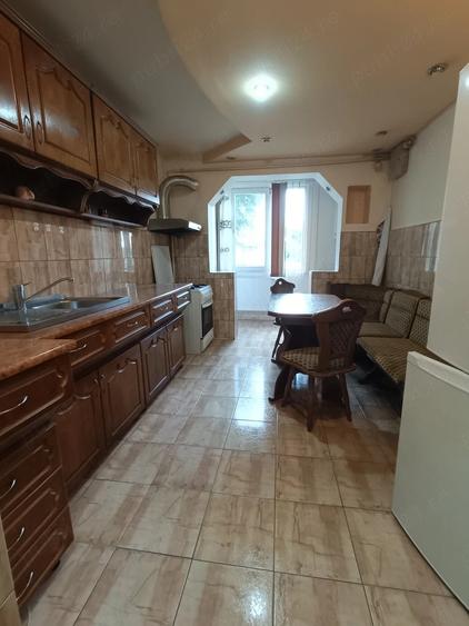 Apartament cu 3 camere decomandat în Turda