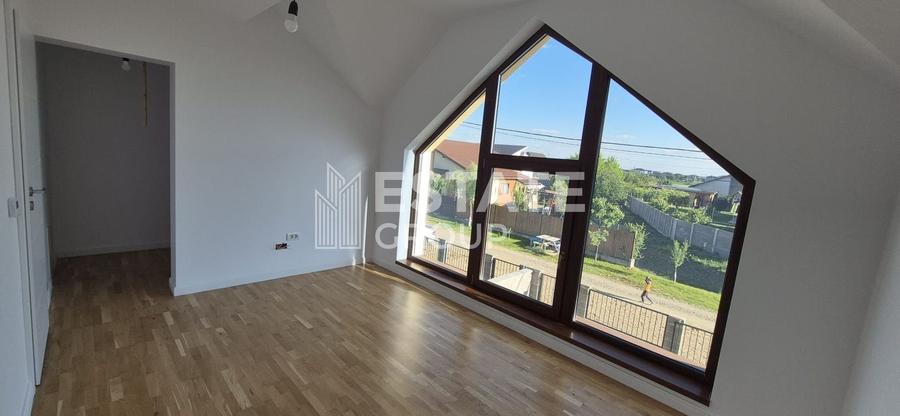 Duplex cu 3 camere cu Canalizare în Moșnița Nouă