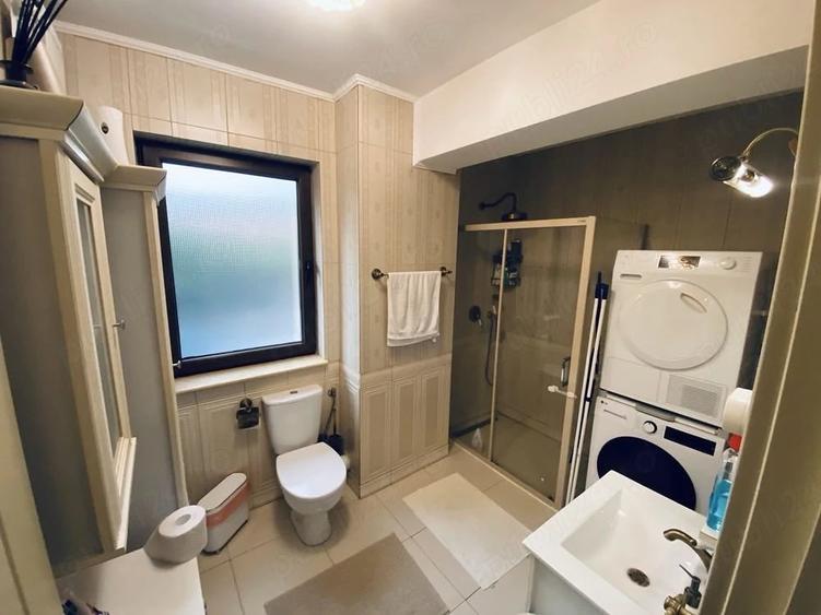 Apartament cu 3 camere decomandat în Faleza Nord