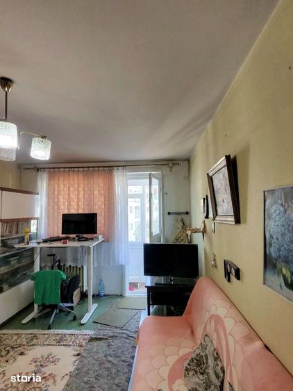 Apartament cu 3 camere în Berceni — fotografia 2