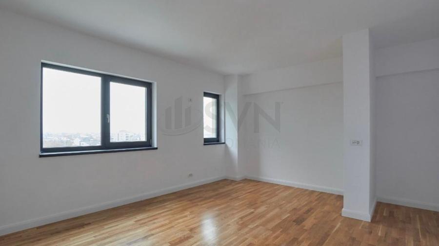 Apartament cu 4 camere decomandat în Pipera