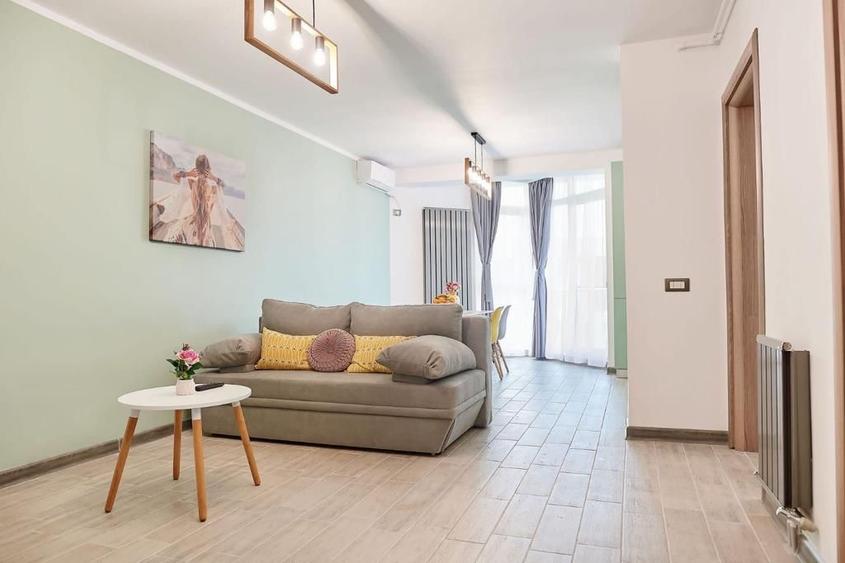 Apartament cu 2 camere semidecomandat, mobilat în Central — fotografia 3
