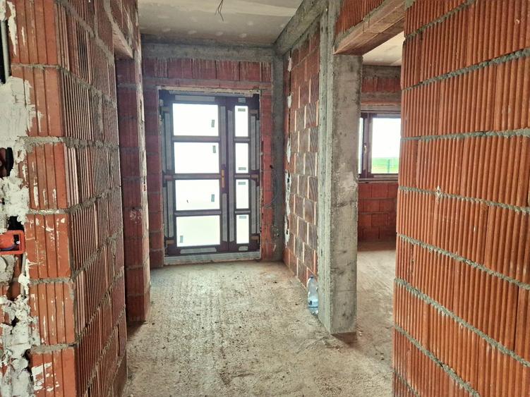 Casă individuală cu 4 camere cu Teren 500 Mp în Sântandrei