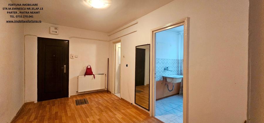 Garsonieră decomandată în Central