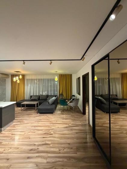 Apartament cu 2 camere semidecomandat, mobilat în Aviației