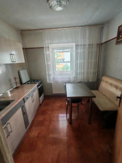 Apartament cu 2 camere decomandat în Exterior Vest
