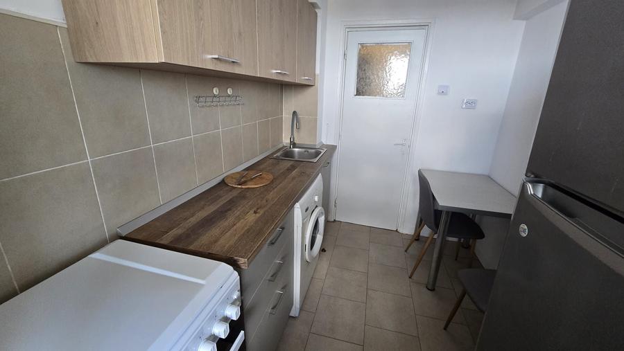 Apartament cu 2 camere semidecomandat în Giurgiului