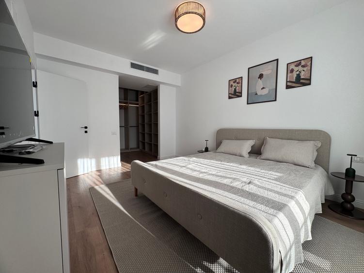 Apartament cu 3 camere decomandat în Pipera