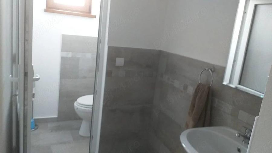 Spațiu comercial, de 200 mp, în Central