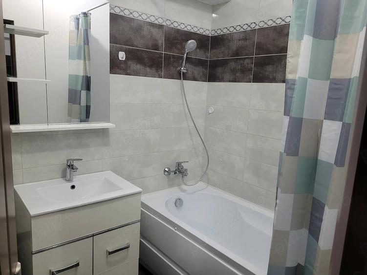 Apartament cu 2 camere decomandat în Pelican