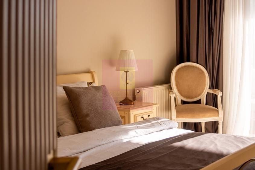 Apartament cu 3 camere semidecomandat în Herăstrău