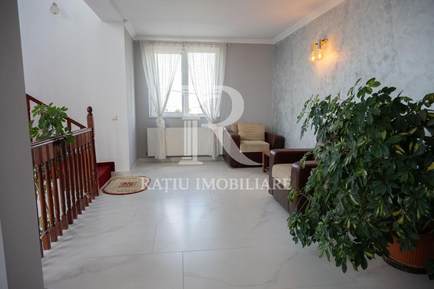 Casă cu 18 camere cu Canalizare în Sânmartin
