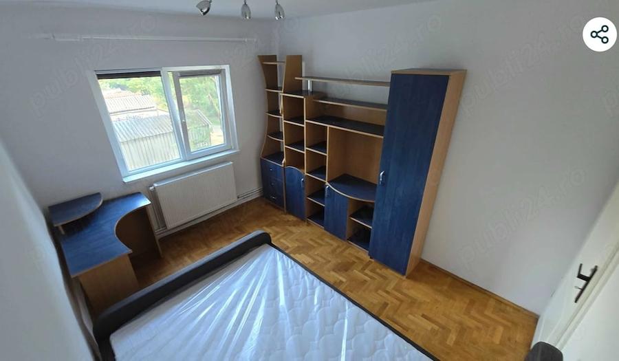 Apartament cu 3 camere decomandat în Plăvăț II