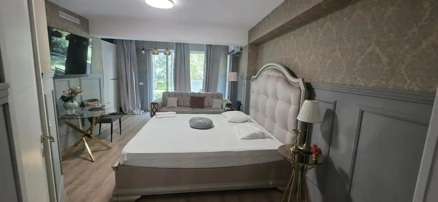 Apartament cu 3 camere decomandat, mobilat în Nord-Vest