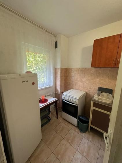 Garsonieră semidecomandată, mobilată în Calea București