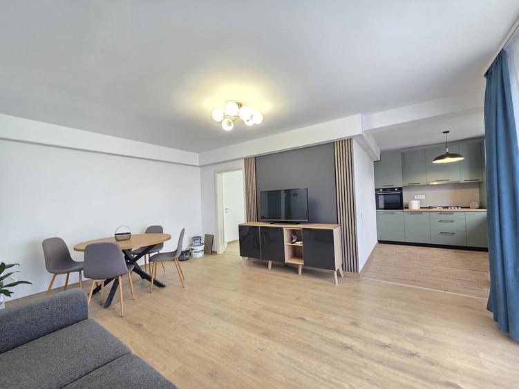 Apartament cu 3 camere decomandat în Sânpetru