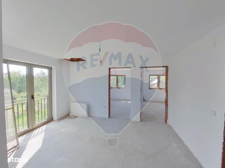 Casă cu 4 camere cu Teren 659 Mp în Câmpulung la Tisa