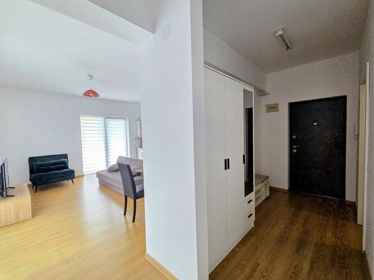 Apartament cu 2 camere semidecomandat în Florești