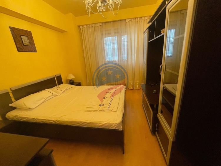 Apartament cu 3 camere semidecomandat în Central
