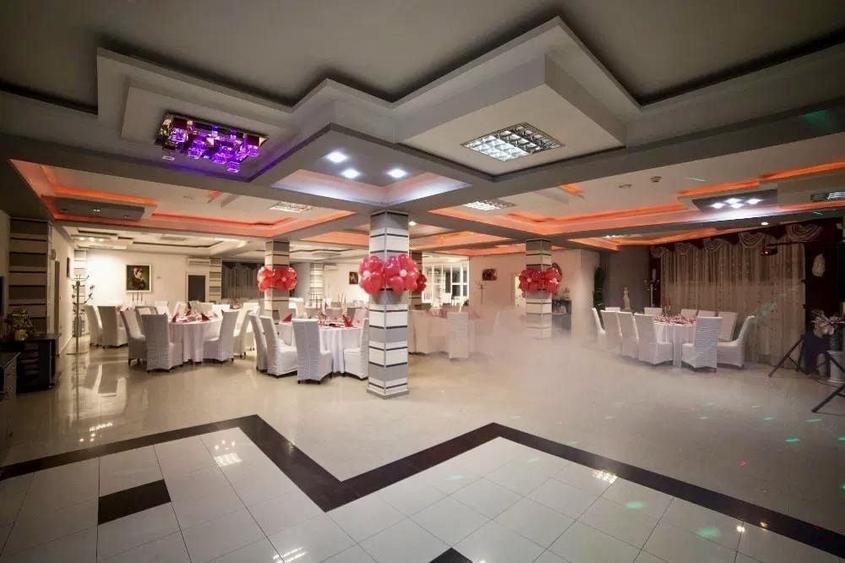 Spațiu comercial, de 1,200 mp, în Bogdan Vodă
