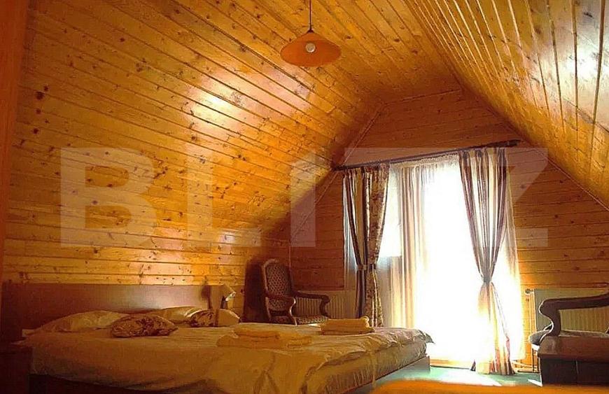 Casă individuală cu 7 camere cu Canalizare în Predeal