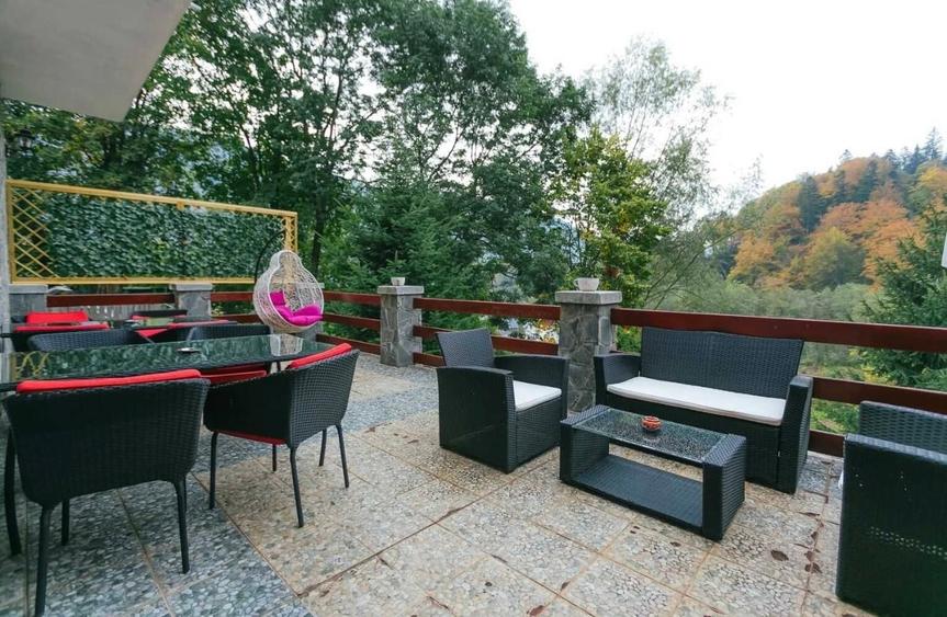 Casă cu 6 camere cu Teren 2182 Mp în Calea Moroieni