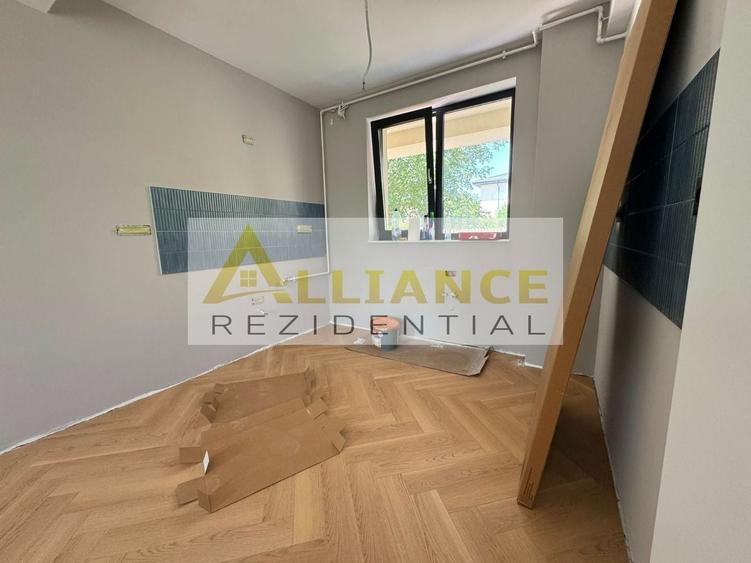 Casă individuală cu 5 camere cu Canalizare în Central