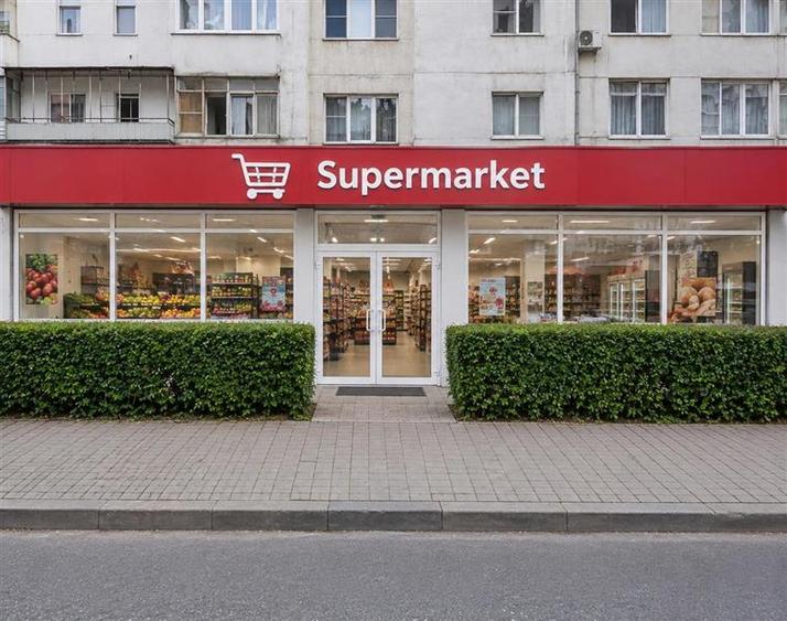 Spațiu comercial, de 200 mp, în Nicolina