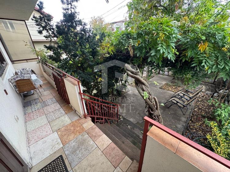 Casă individuală cu 6 camere cu Canalizare în Bucureștii Noi