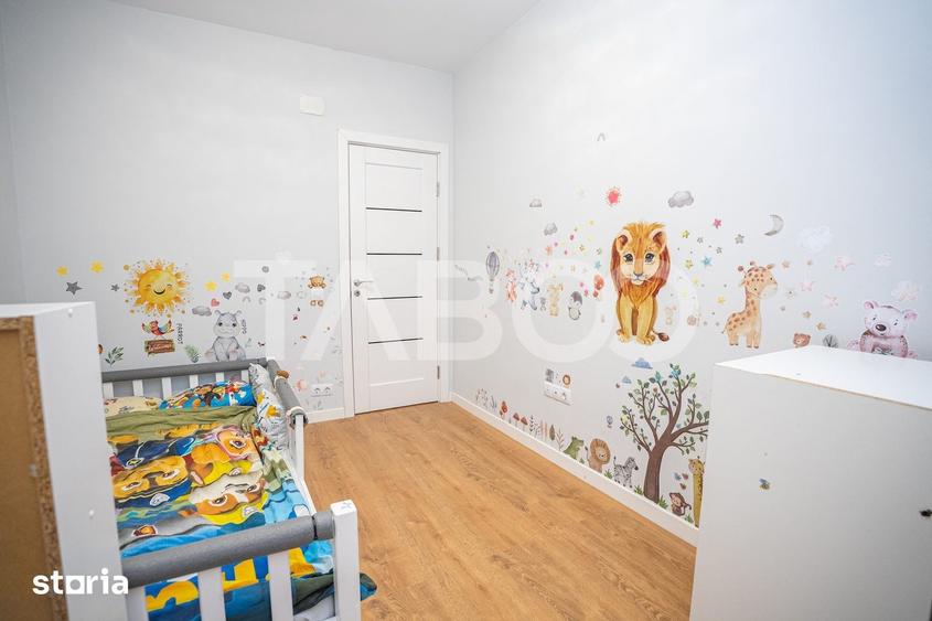 Apartament cu 4 camere semidecomandat în Iris