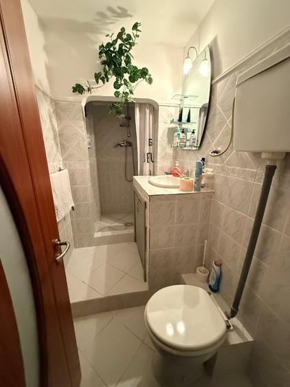 Apartament cu 4 camere decomandat, mobilat în Central