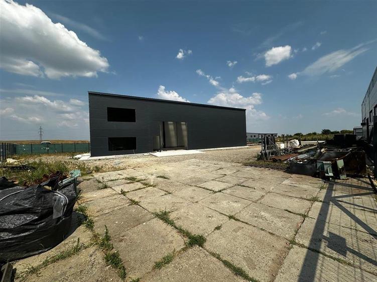 Spațiu industrial, de 281 mp, în Tomești