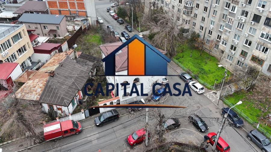 Casă cu 7 camere cu Canalizare în Crângași
