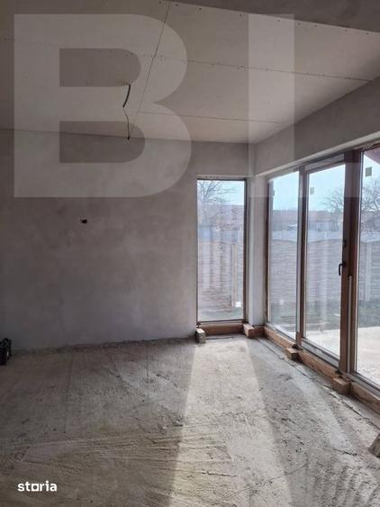 Casă cu 5 camere cu Teren 430 Mp în Coșteiu