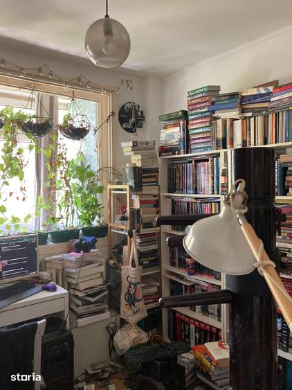 Apartament cu 4 camere în Drumul Taberei
