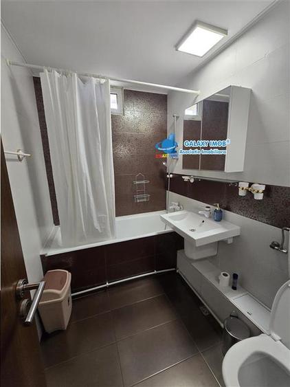 Apartament cu 4 camere semidecomandat, mobilat în Obor