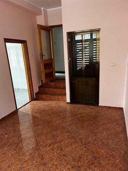 Casă cu 4 camere decomandat în Burdujeni